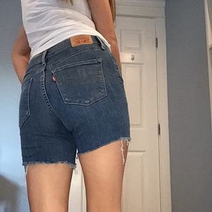 Levi's cutoffs